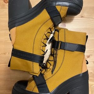 Converse Chuck Taylors